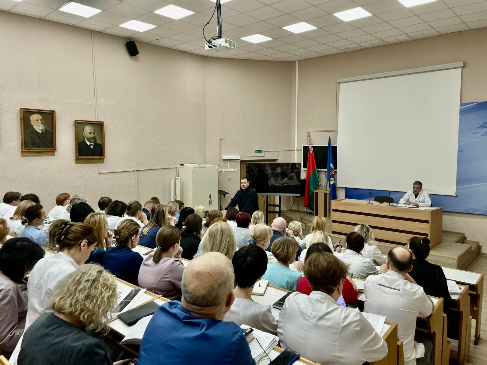 8-декабря-состоялась-встреча-сотрудника-ГАИ-с-работниками-больницы